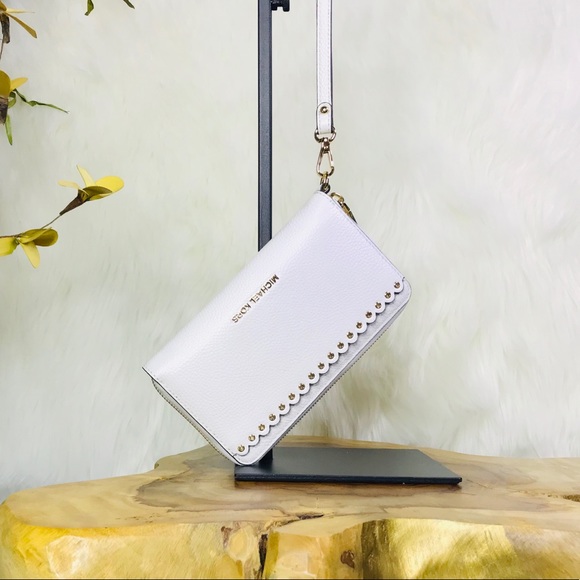 Michael Kors Jet Set Studded Phone Case Wallet - Picture 7 of 8